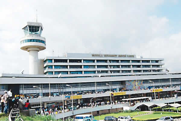 EFCC probes man with $578,000 at Lagos airport