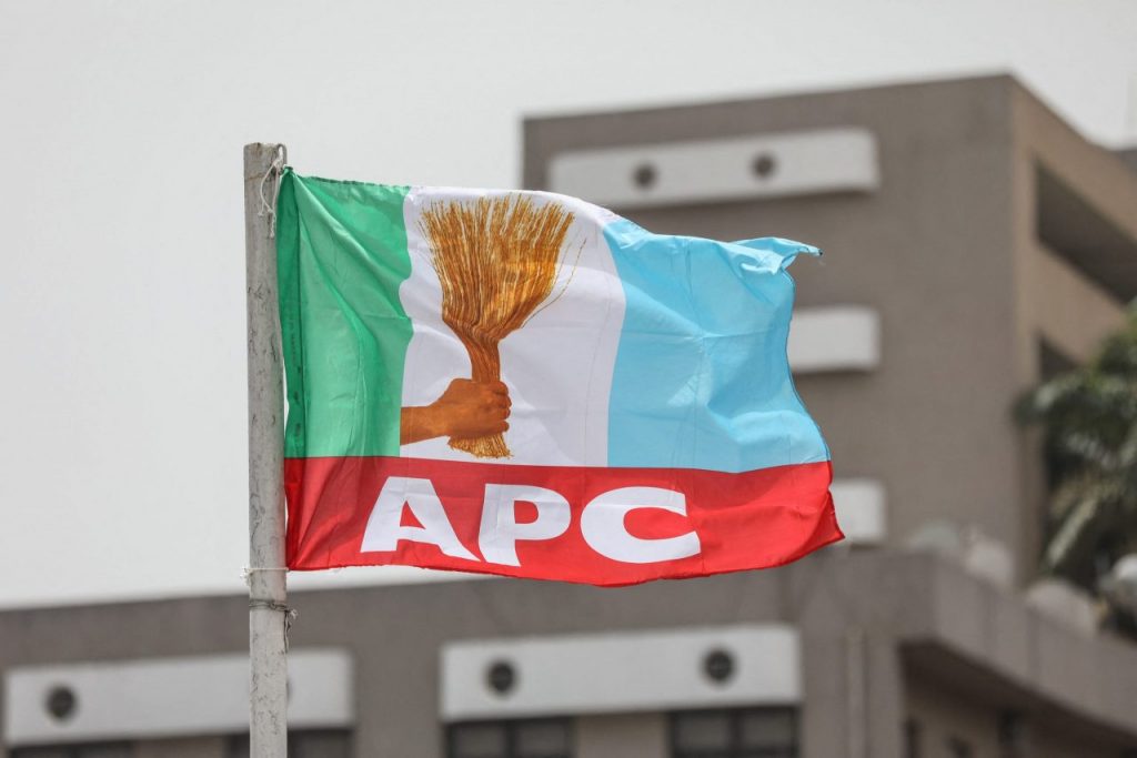 Osun lawmaker, three Kano reps dump PDP, NNPP for APC