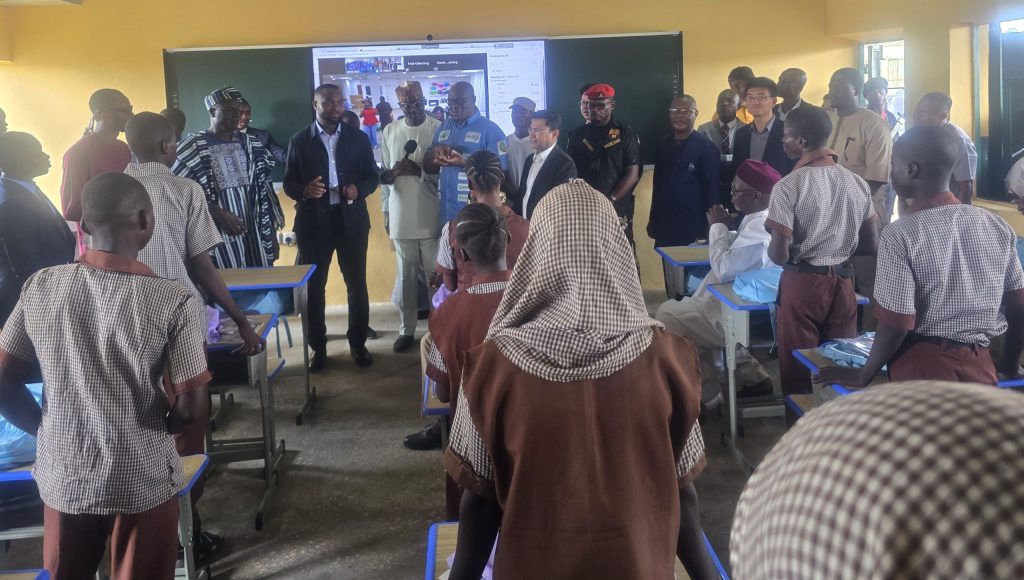 FG’s digital village project takes off with Glo, Huawei partnership