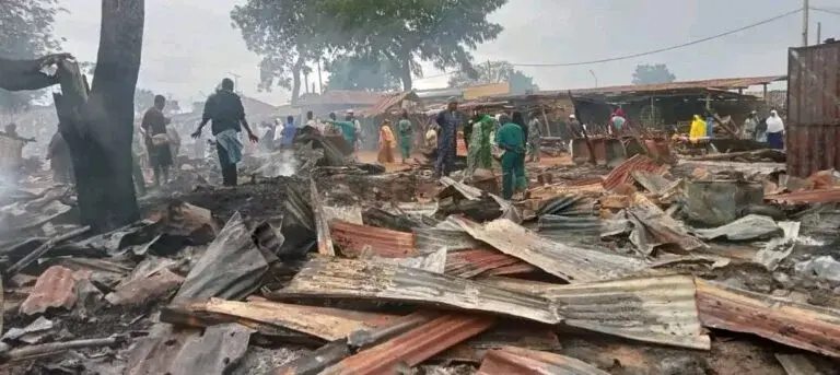 Fire destroys 28 shops at popular Kwara market