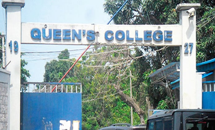 Queens College Alumni Donate Solar Inverter to School