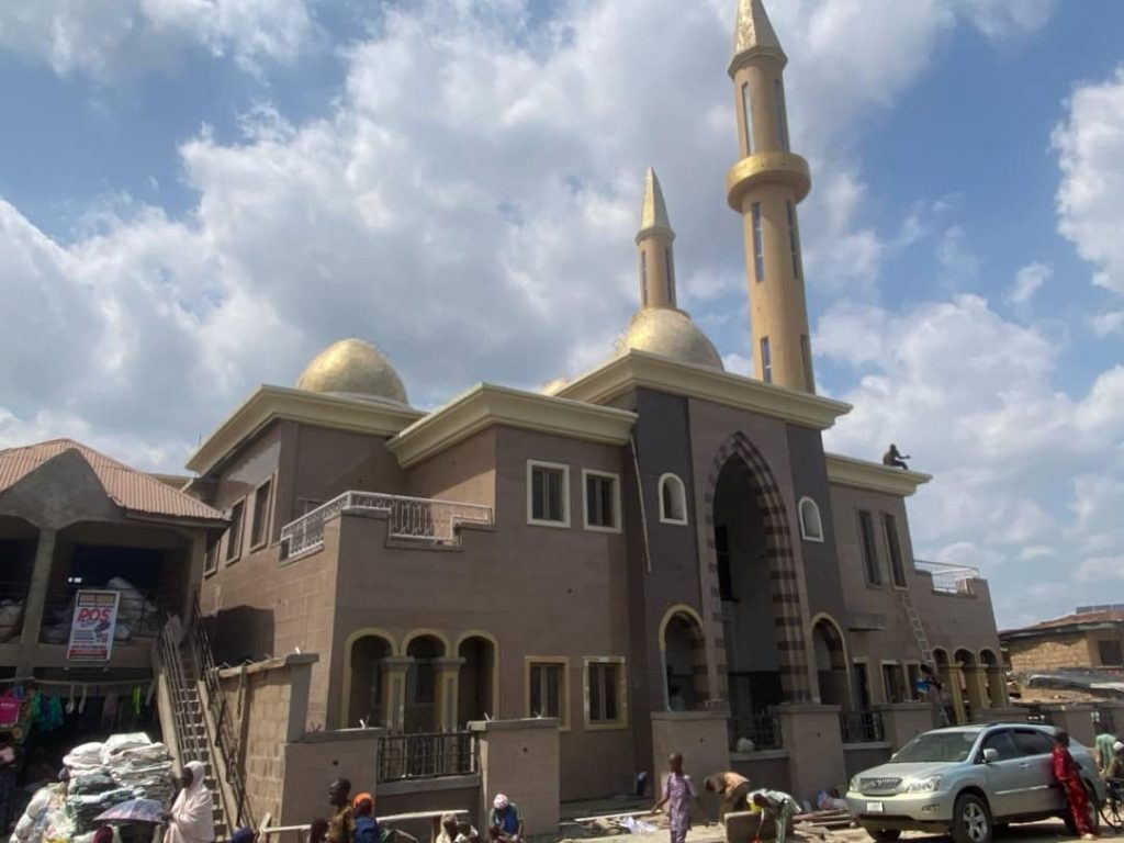 Gobir commends Emir Sulu-Gambari for reconstructing ultramodern mosque