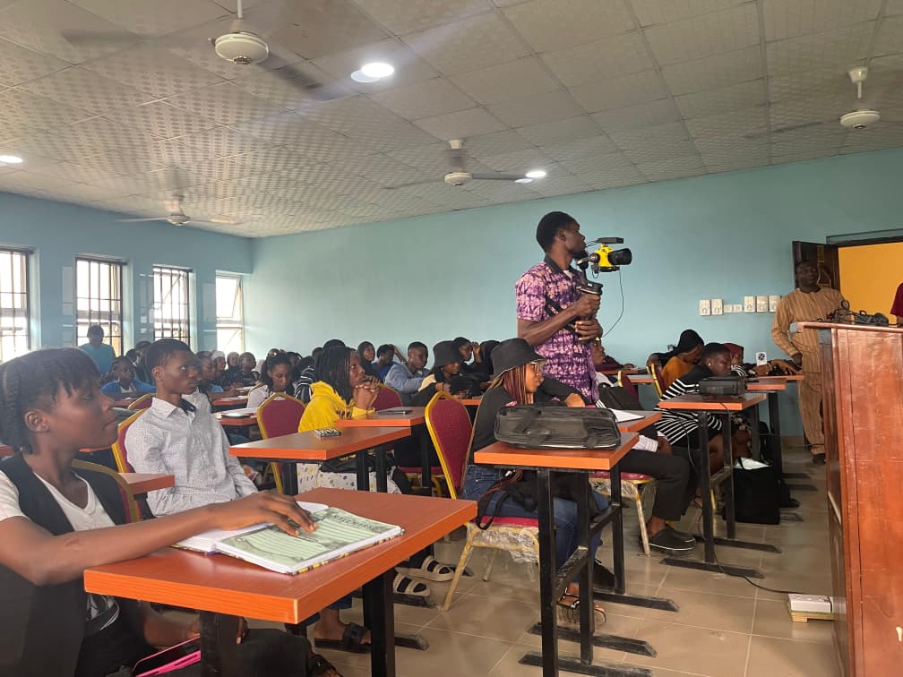 Academy trains students, champions digital research skills at UI masterclass