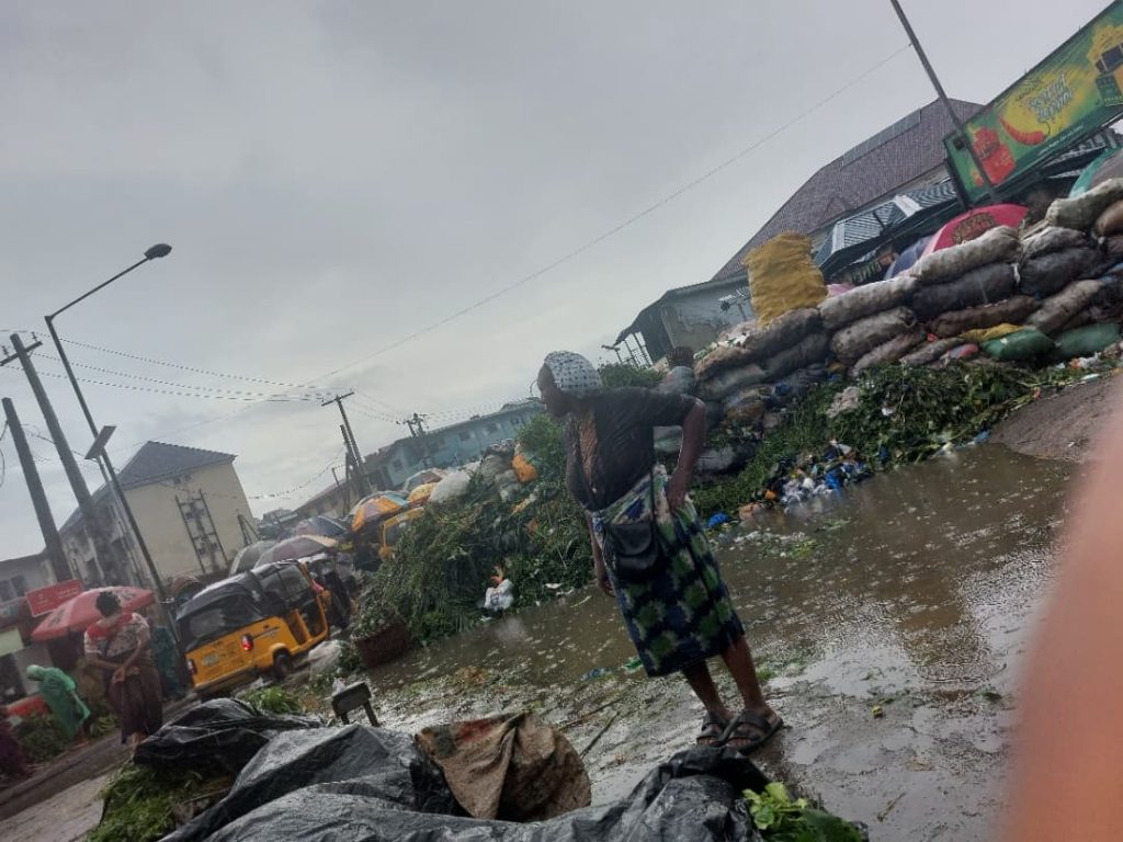 Oyingbo traders fight for survival as refuse takes over market