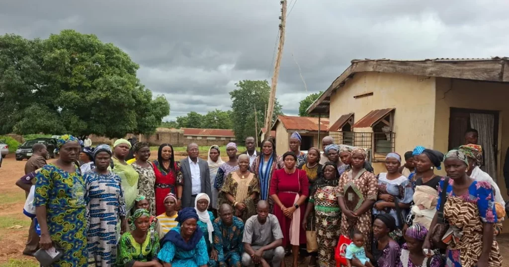 UI Staff Donate N6m to Victims of Oyo School Attack