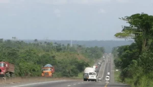FG Assesses Flood-Affected Benin-Sagamu Expressway Sections