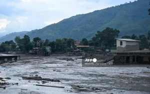 Nepal begins burials as flood death toll rises to 752