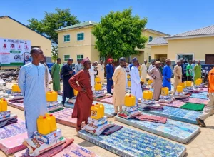 FG, Jigawa distribute relief items to 610 flood victims