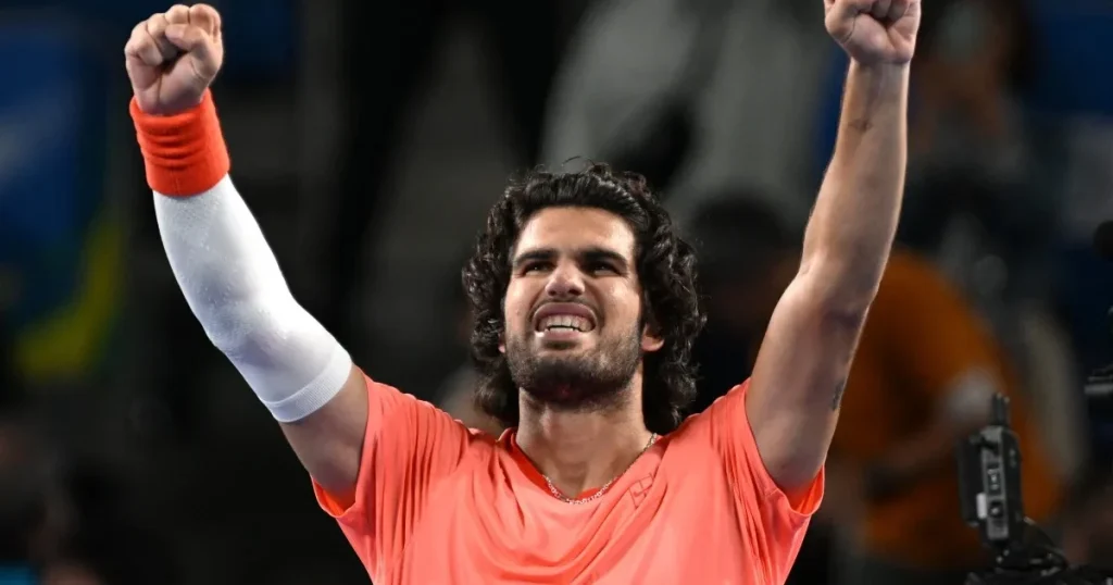 Alcaraz advances to Japan Open final