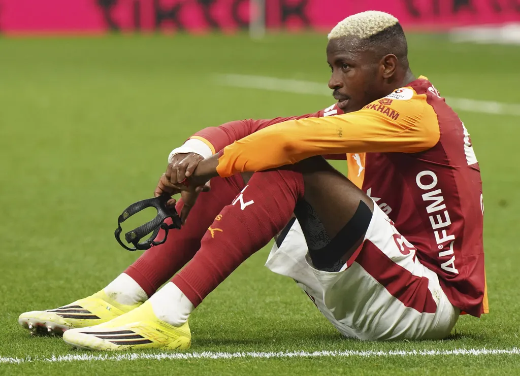 Victor Osimhen’s injury status as Barcelona clash beckons